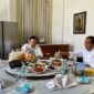 Presiden RI Jokowi dan Menteri Pertahanan Prabowo Subianto makan siang Bareng. (Instagram.com/@prabowo)
