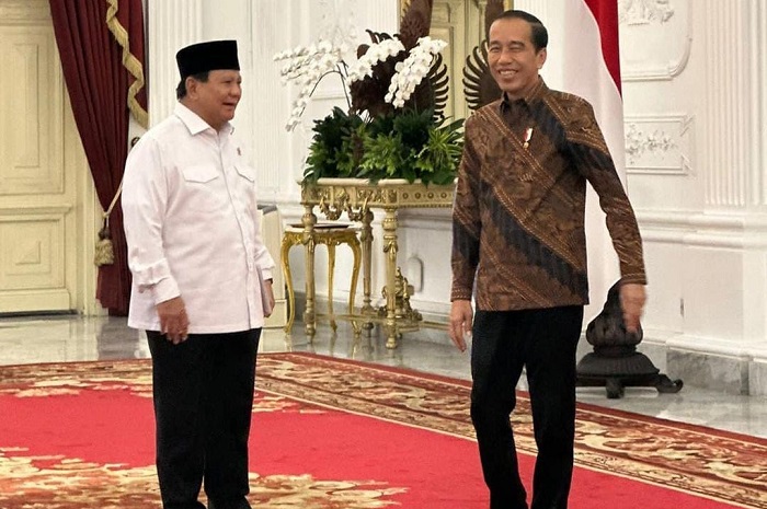 Presiden Joko Widodo (Jokowi) bersama Menteri Pertahanan Prabowo Subianto. (Instagram.com/@prabowo)