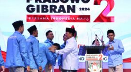 Calon presiden nomor urut dua Prabowo Subianto Menghadiri acara Deklarasi Nasional Gerakan Muslim Persatuan Indonesia Cinta Tanah Air (Gempita) di Grand Sudirman Ballroom. (Dok. Tim Media Prabowo-Gibran)

