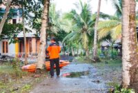 Luapan air yang merendam pemukiman warga, sedikitnya wilayah 3 RT, di Desa Bantarsari, kecamatan Bantarsari, Kabupaten Cilacap mulai surut, Sabtu (2/3/2024). (Dok. BPBD Kabupaten Cilacap)  