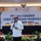 Badan Nasional Sertifikasi Profesi (BNSP) telah melaksanakan penandatanganan Surat Perjanjian Swakelola Program Sertifikasi Kompetensi Kerja (PSKK) di Grand Mercure Hotel Yogyakarta (22/5/24). (Doc.BNSP)