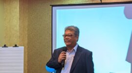 Foto : Sambutan NS. Aji Martono, Komisioner Badan Nasional Sertifikasi Profesi (BNSP) di Pelatihan Asesor Kompetensi LSP Pasar Modal di Cosmos Amarosa Hotel, Antasari, Jakarta (12/8/12). (Doc.Ist)