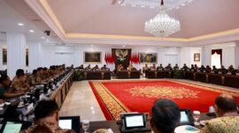 Presiden RI Prabowo Subianto memimpin rapat kabinet perdana di Istana Merdeka. (Dok. Tim Media Prabowo)  